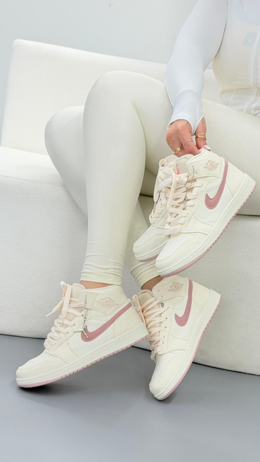 NIKE AIR JORDAN