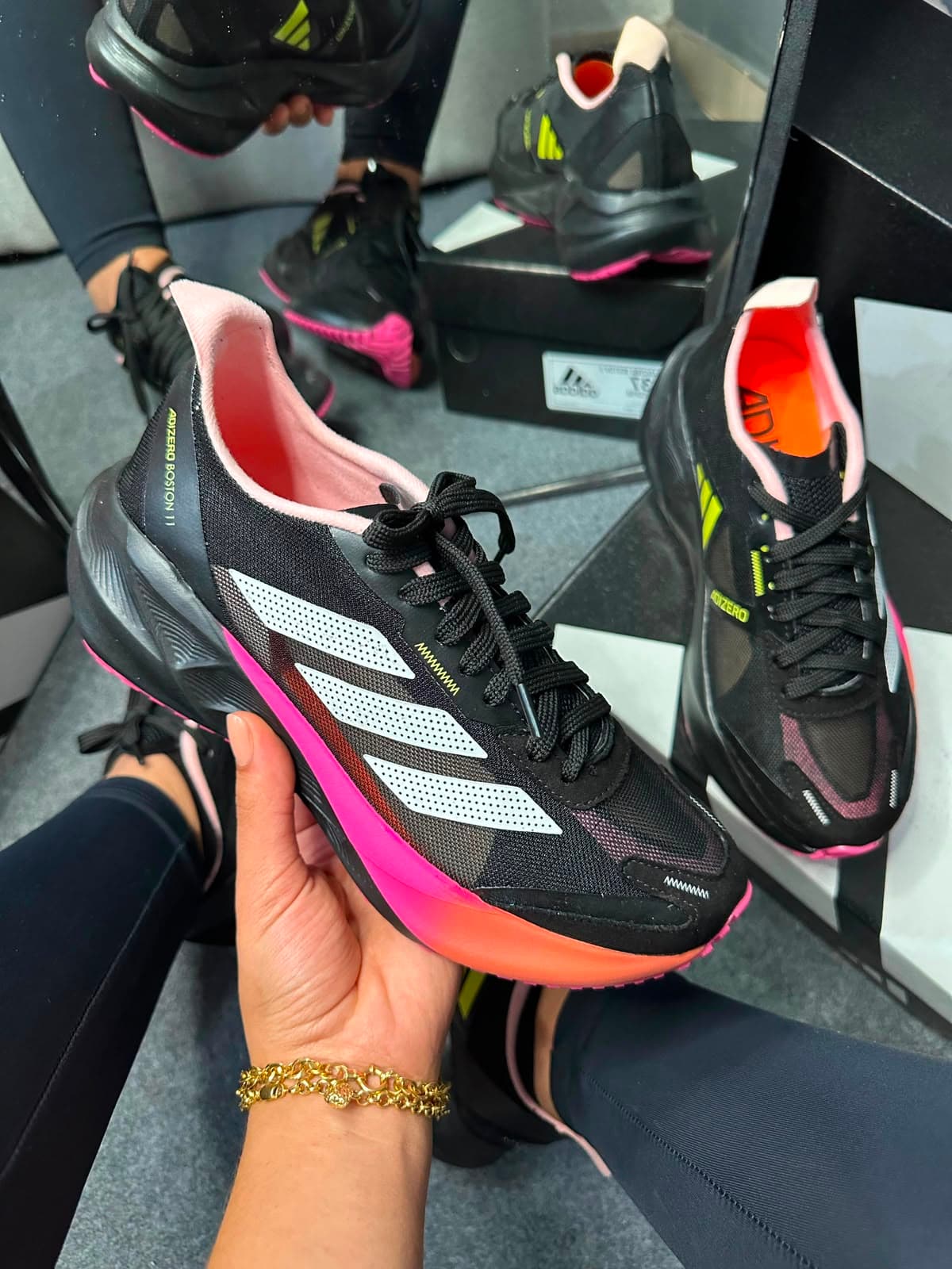 ADIZERO BOSTON 11